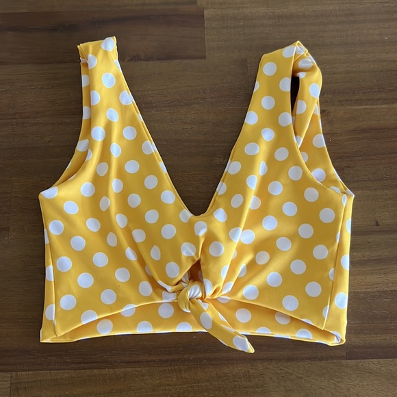 Imagine Perry yellow polka dot bikini for Jilly box - Picture 2 of 10
